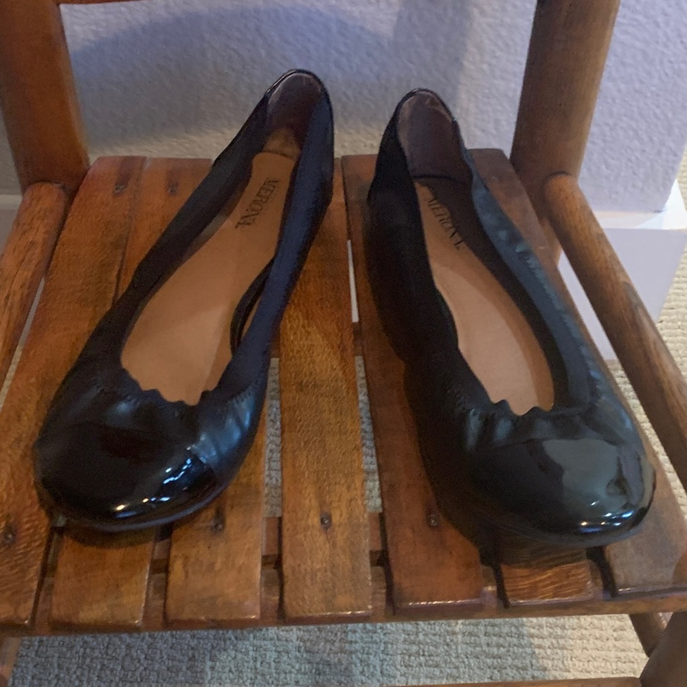 Black Women's Flats